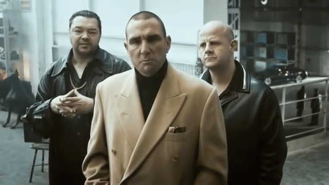 Vinnie Jones hard and fast – Hands only CPR